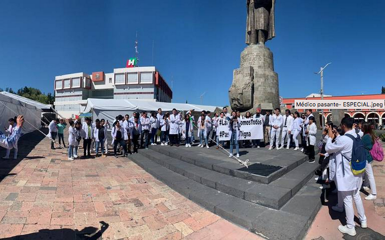 Protestan por reducción de becas en sector salud (Hidalgo)