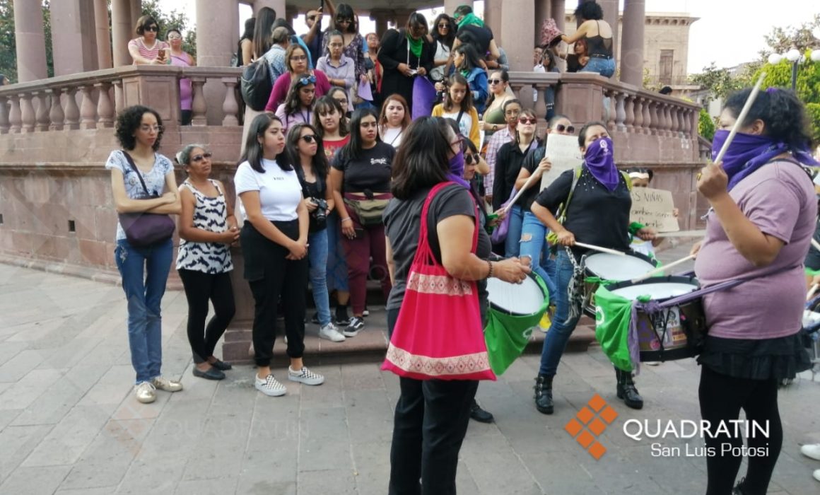 Feministas toman Centro Histórico con protestas (San Luis Potosí)