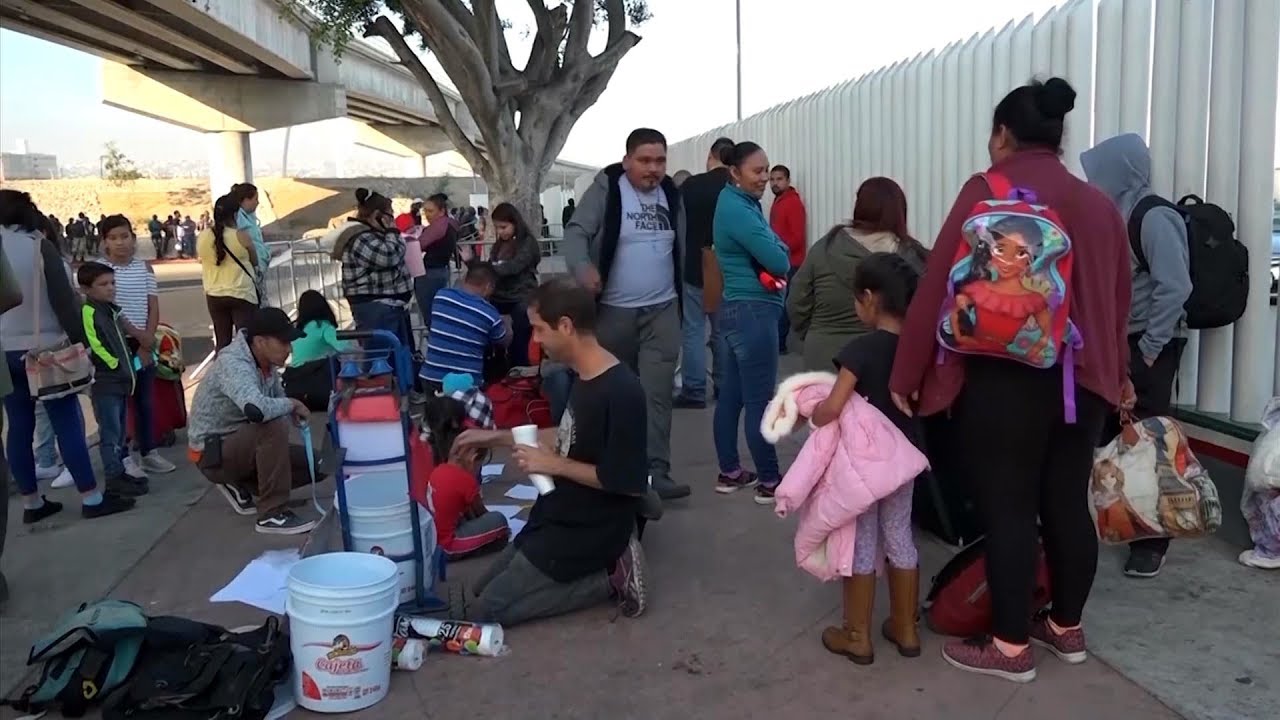 Nueva ola de desesperación entre migrantes en frontera mexicana