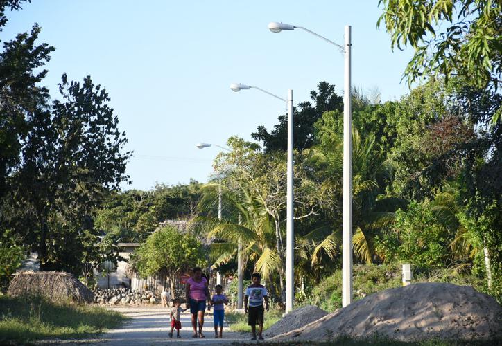 La CFE le ‘apaga la luz’ a cuatro comunidades mayas de Q. Roo