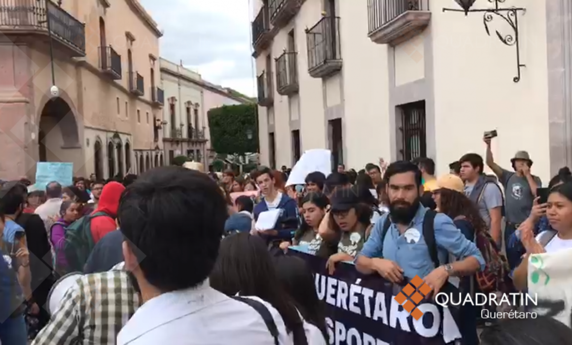 Exigen universitarios cumplir gratuidad de tarifa preferente Qrobús (Querétaro)