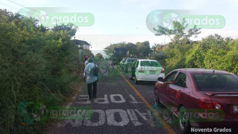 Pobladores de Ostula, Michoacán, instalan revisiones vehiculares tras emboscada a Guardia Local (Michoacán)