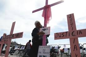 Marchan mujeres en Neza contra el feminicidio; el delito ha crecido casi al doble en el segundo semestre (Estado de México)