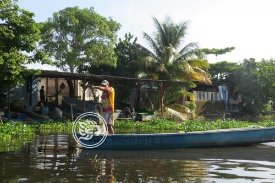 Pescadores afectados por derrames y contaminación del río Coatzacoalcos (Veracruz)
