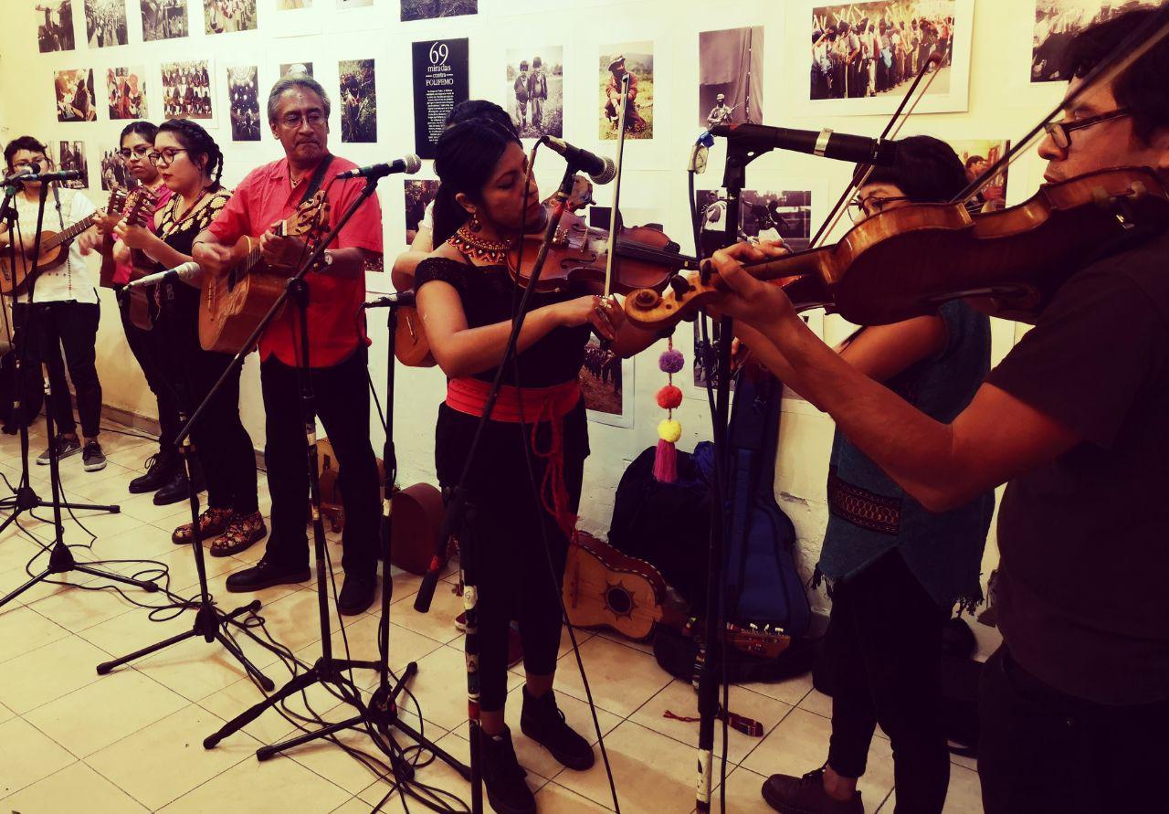 “La música tradicional es resistencia y memoria”: los Tlacuaches del Sur en el Rincón Zapatista (CDMX)