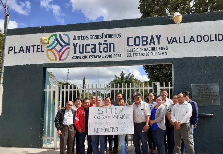 Maestros de Cobay realizan protesta ‘pacífica’ a falta de pago