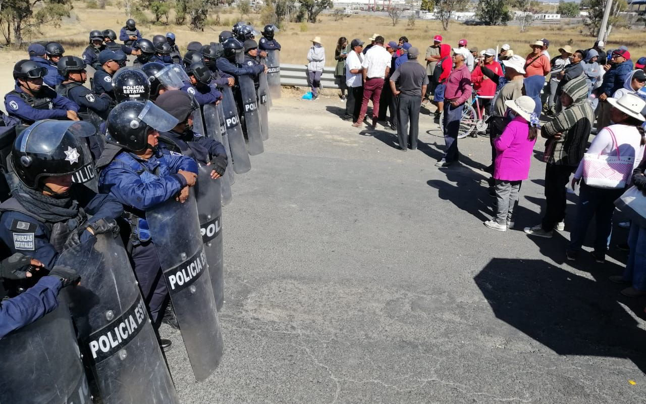 Nahuas cancelan construcción de drenaje tóxico; gobierno de Puebla escapa