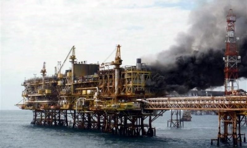 Un incendio en una plataforma de Pemex en Campeche deja tres heridos