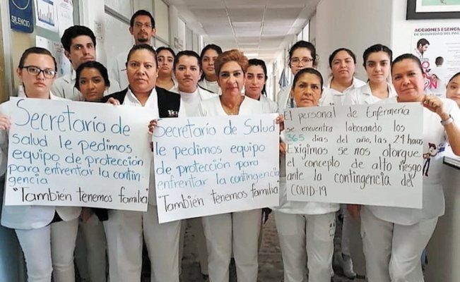 Pasantes de Medicina inician paro de labores en Michoacán