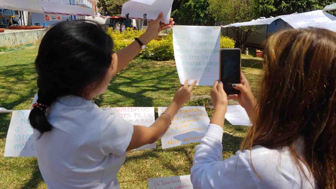 Por acoso exhiben a profesores de Medicina (Oaxaca)