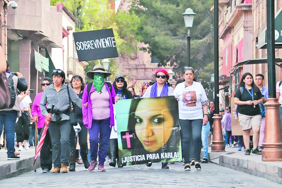 Marchan miles de mujeres por 8M en san luis potosí