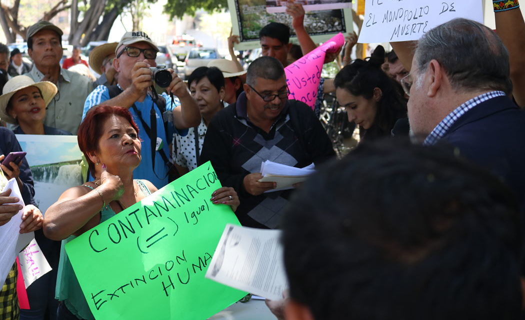 “Nuestros jóvenes están muriendo ”: reclaman pobladores del Río Santiago a autoridades de salud en Jalisco