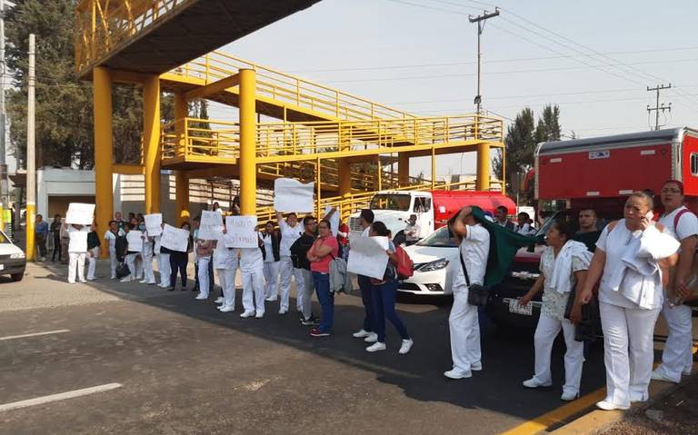 Enfermeros realizan bloqueos en Texcoco; piden insumos para trabajar (Estado de México)
