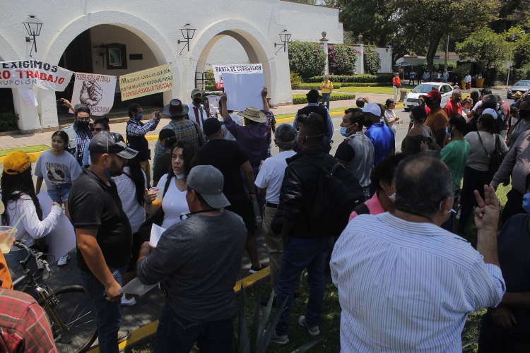 Ciudadanos exigen derecho al trabajo (Jalisco)