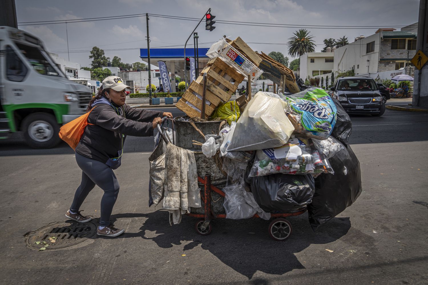 Los recolectores de basura en Ciudad de México, esenciales pero desprotegidos