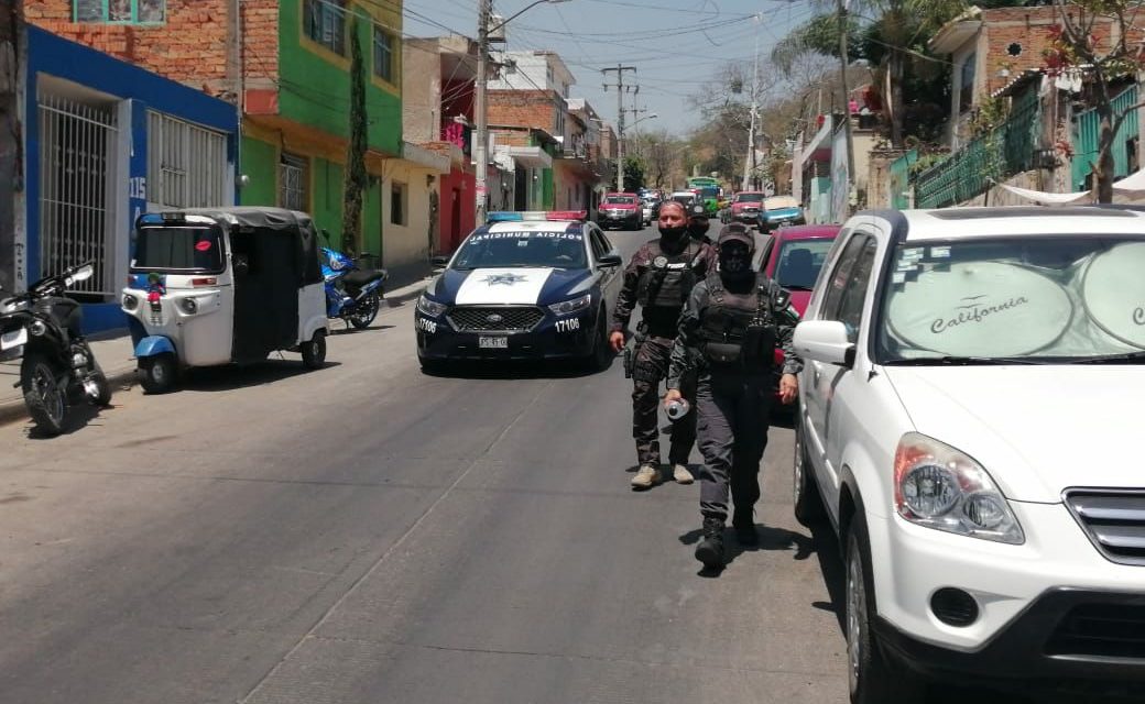 “Ya te cargo tu puta madre”: policías de Tlaquepaque roban y amedrentan a mujer por usar un cubrebocas “viejo” (Jalisco)