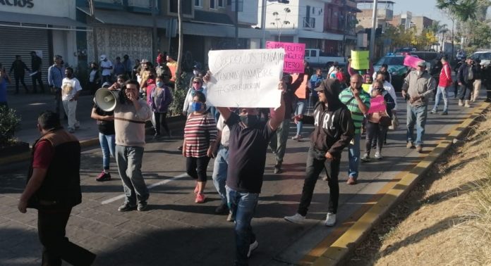 Elementos de seguridad impiden instalación del Tianguis de Tonalá (Jalisco)