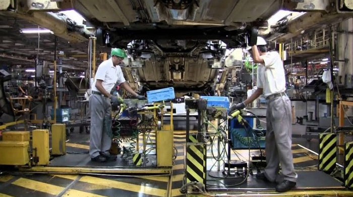 KIA y Nissan prolongan paro técnico, sin garantía del 100% de salarios