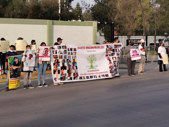 ‘También nos puede escuchar’ : familiares de desaparecidos en Guanajuato a AMLO