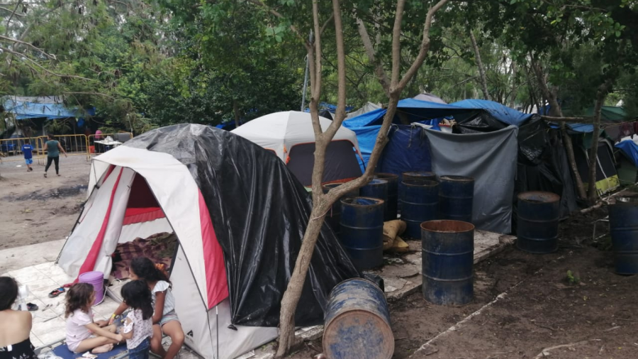 No queremos movernos del campamento porque aquí nos llega la ayuda y comida: Migrantes (Tamaulipas)