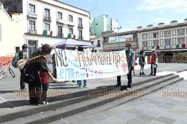 Protestan indígenas por ataques contra zapatistas y pueblos originarios (Veracruz)
