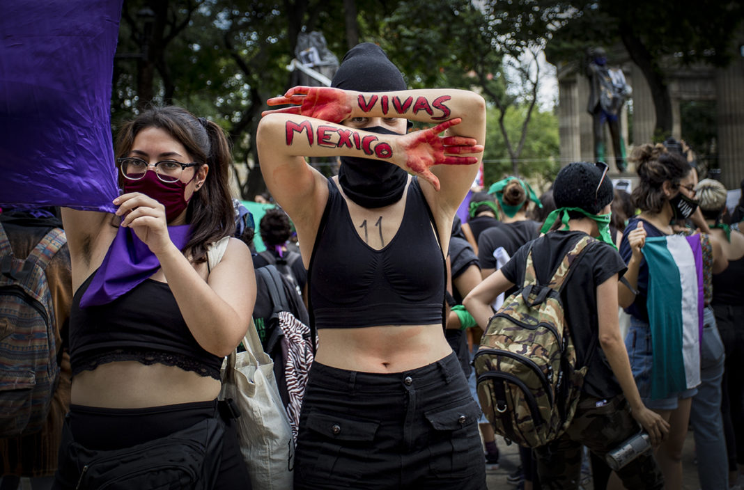 Colectivas feministas realizan Antigrita en Guadalajara (Jalisco)