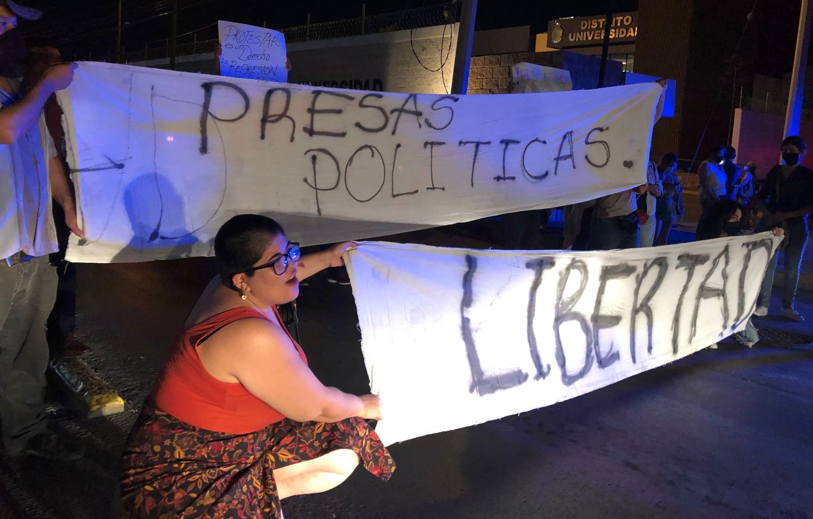 Marcha de mujeres culmina con represión de la policía de Ciudad Juárez