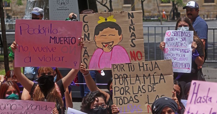 “Secuestran a las jóvenes y las ofrecen en picaderos”. Así operan los tratantes en Puerto Vallarta (Jalisco)