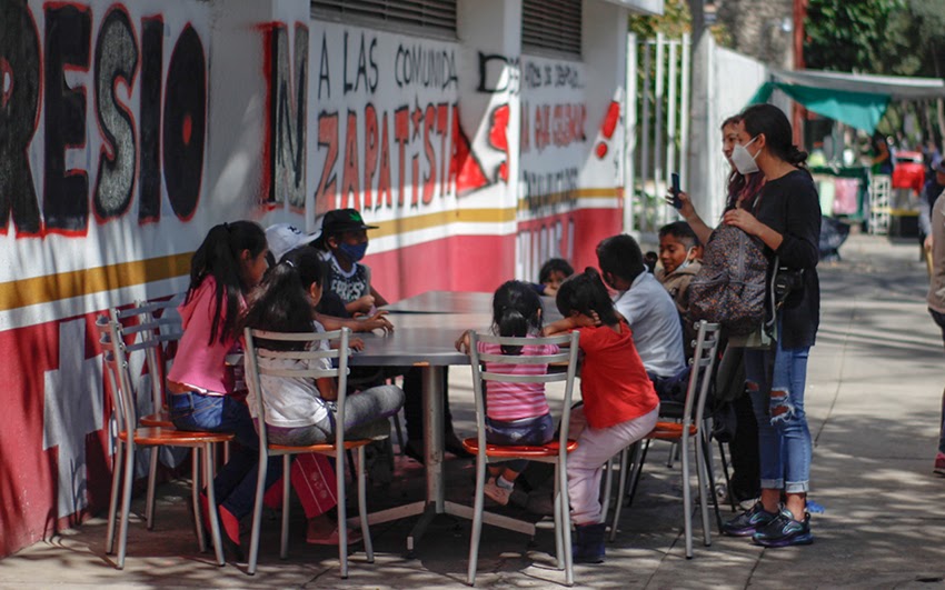 “Aquí sí podemos vivir, estábamos en la calle”. La toma otomí del INPI (Ciudad de México)