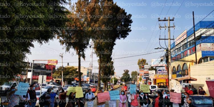 Enfermeros se manifiestan en Coacalco, exigen equipo para enfrentar la pandemia (Estado de México)