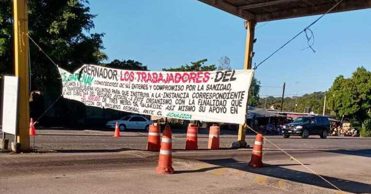 En Santiago Ixcuintla; trabajadores del retén fitosanitario sin recibir varias quincenas (Nayarit)