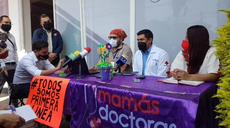 Casi 7 mil trabajadores de la salud no han recibido vacuna en Aguascalientes: médicos