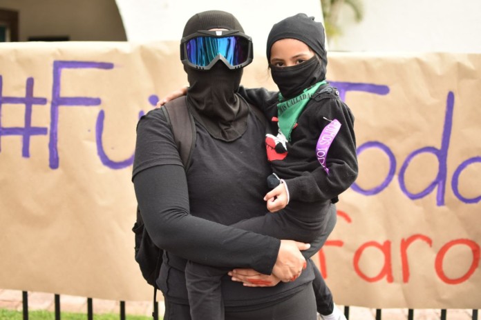 “Fuimos todas, Alfaro:” Frente Feminista de Jalisco y Las Paritaristas exigen retiro de cargos a mujeres detenidas por protestar (Jalisco)