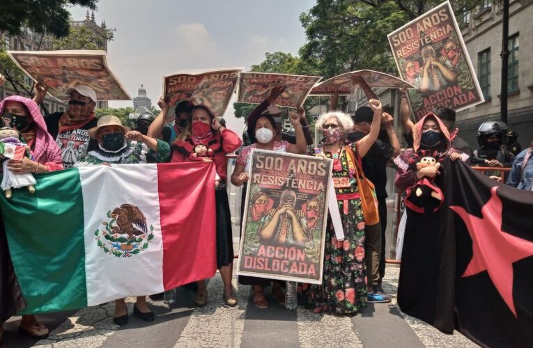 La persistencia de la memoria y la dignidad: pueblos originarios, colectivos y CNI conmemoran cinco siglos resistencia y rebeldía (Ciudad de México)