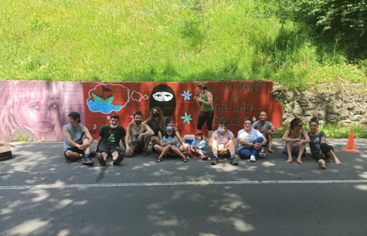 Movilizaciones en Artea y Zeberio para celebrar la llegada a Europa de la gira zapatista (Euskal Herria/Paìs Vasco)