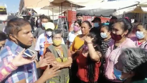 Comerciantes, inconformes por reordenamiento frente a Mercado Hidalgo, en Celaya (Guanajuato)