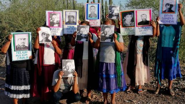 Familias de yaquis desaparecidos exigen certeza científica sobre restos hallados en Sonora