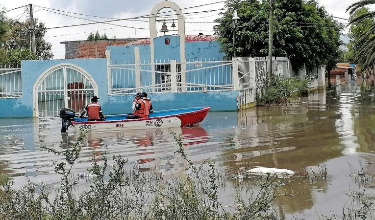 Abasolo, Guanajuato: Veinte días bajo el agua y no hay para cuándo volver