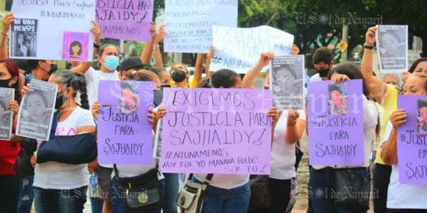 Se manifiestan nayaritas para exigir justica por la muerte de Sajhaidy (Nayarit)