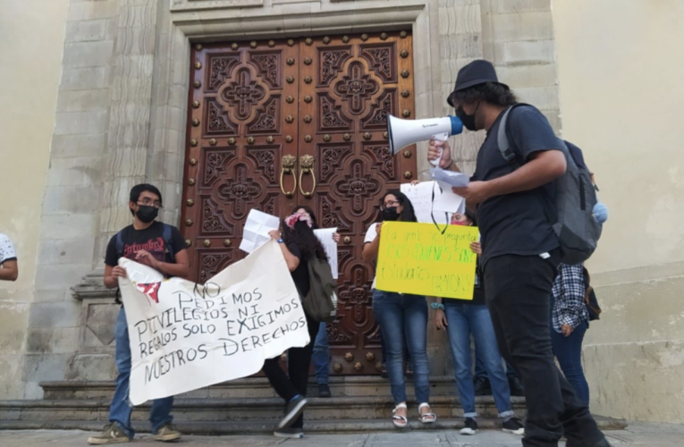 Estudiantes protestan por pésimo servicio de transporte (Yucatán)