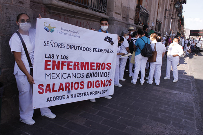 Enfermeras en Michoacán: entre la precariedad laboral, la inestabilidad y la falta de insumos para trabajar
