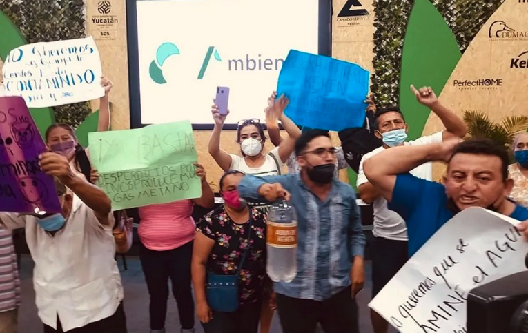 Pobladores de Sitilpech y Homún irrumpen la Expo Ambiental contra contaminación de Kekén (Yucatán)