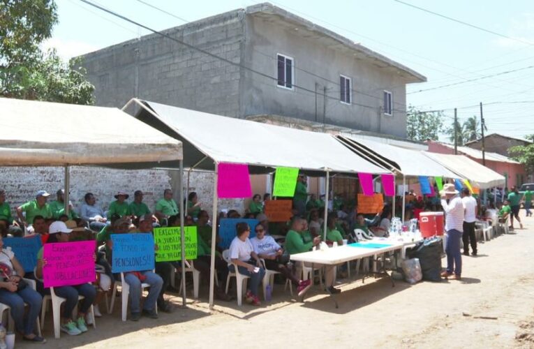 Ley Navarro atropella los derechos de los trabajadores (Nayarit)