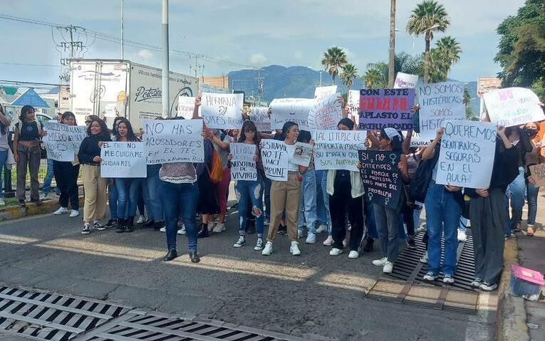 Estudiantes y egresadas del Tec de Tepic denuncian ser víctimas de acoso y machismo por parte de los profesores (Nayarit)