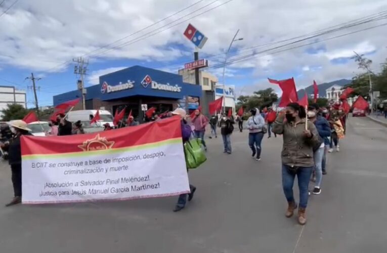 Marchan en Oaxaca para exigir justicia por activista asesinado que se opuso al Interoceánico (Oaxaca)