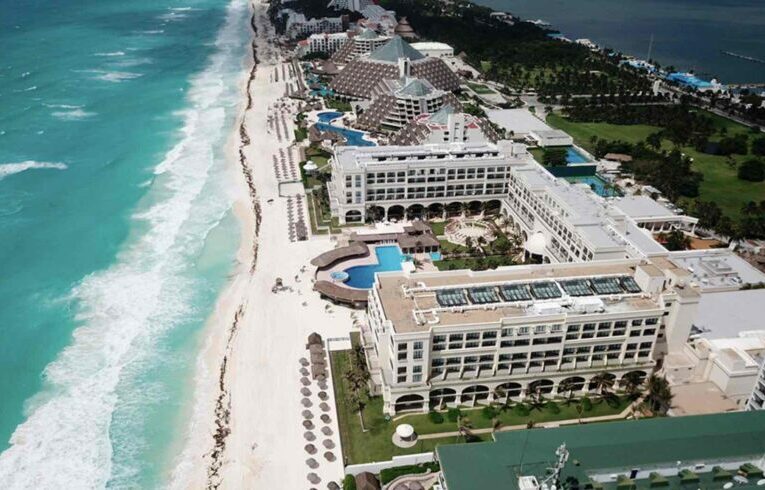 Con aguas negras, el desarrollo hotelero contaminó un sistema de lagunas en Cancún  (Quintana Roo)