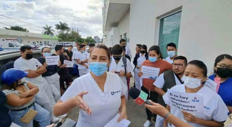Crece conflicto en hospital privado: Se suman trabajadores de Costamed Cozumel a manifestación para exigir mejores condiciones laborales  (Quintana Roo)