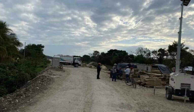 Bloquean la carretera por accidentes frecuentes (Campeche)