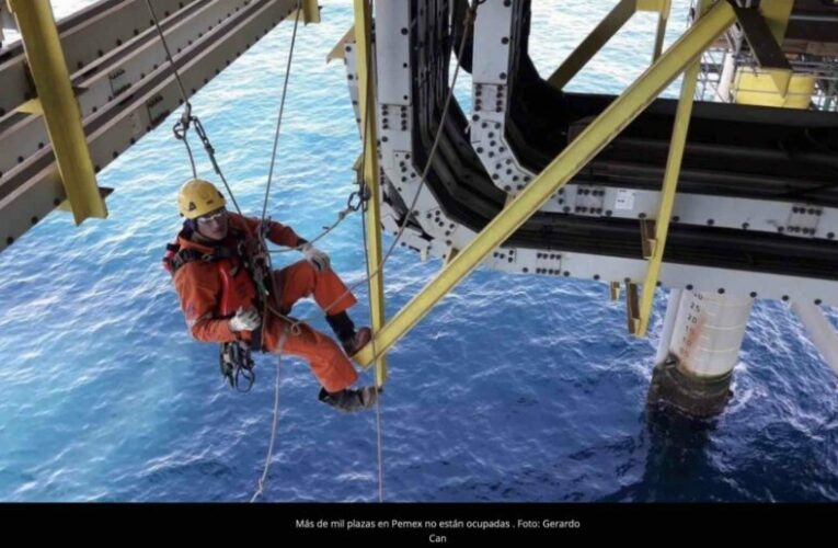 Petroleros de Campeche son explotados por falta de personal en Pemex