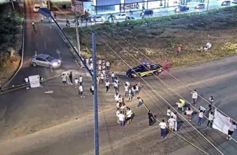 Bloquean periférico por adolescente desaparecida (Yucatán)